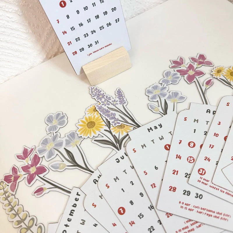 2024 Bloomy Flowers Desk Calendar - elehancea