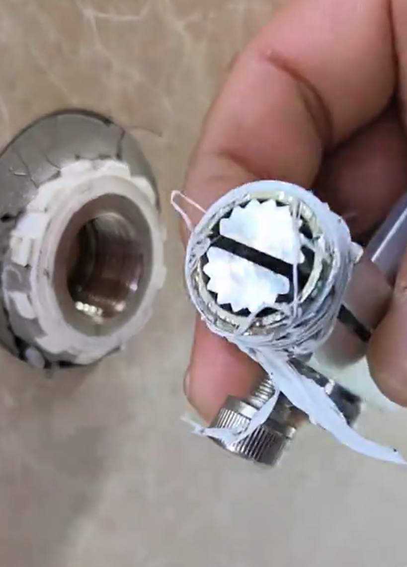 Broken Screw Extractor(Universal for 1/4 inch and 3/8 inch)