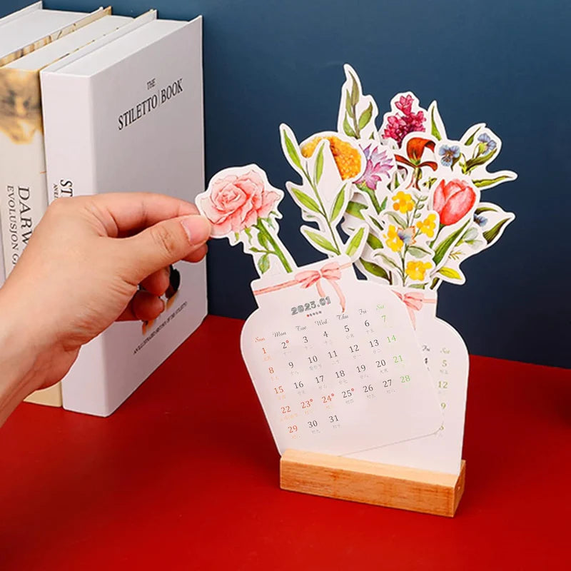 2024 Bloomy Flowers Desk Calendar - elehancea