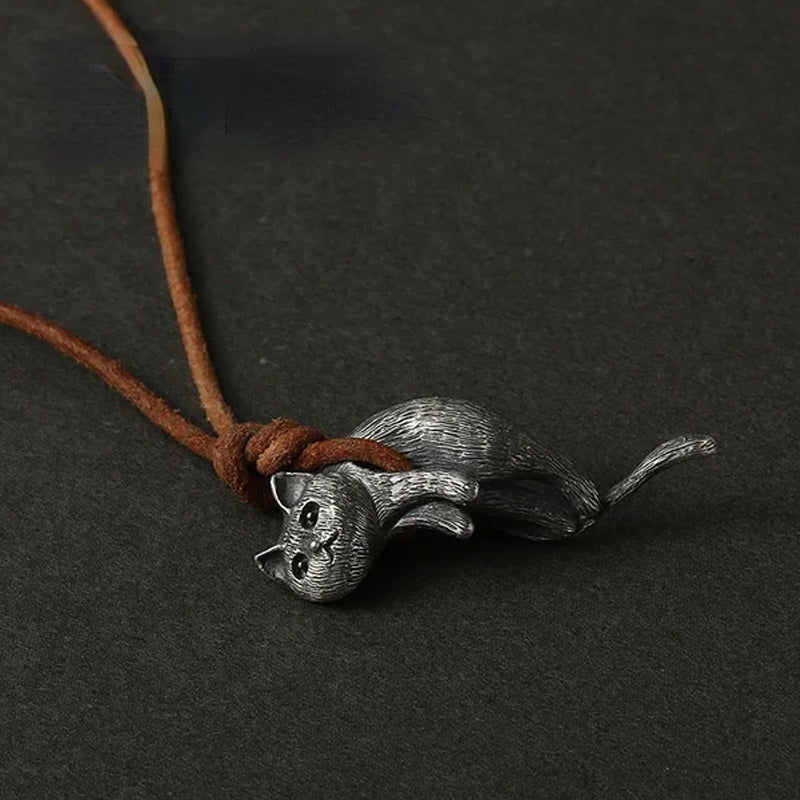 Scruffy Cat Necklace - elehancea