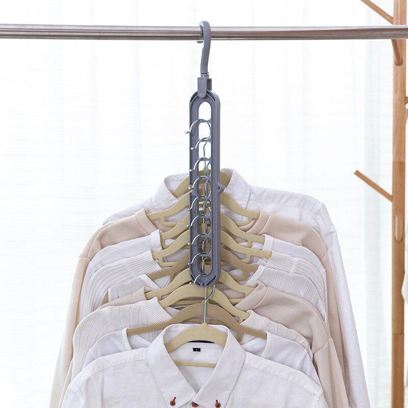 Rotate Anti-skid Folding Hanger - elehancea