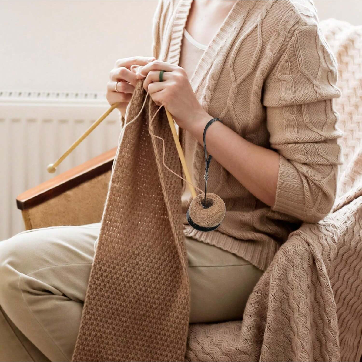 Portable Wrist Yarn Holder - elehancea