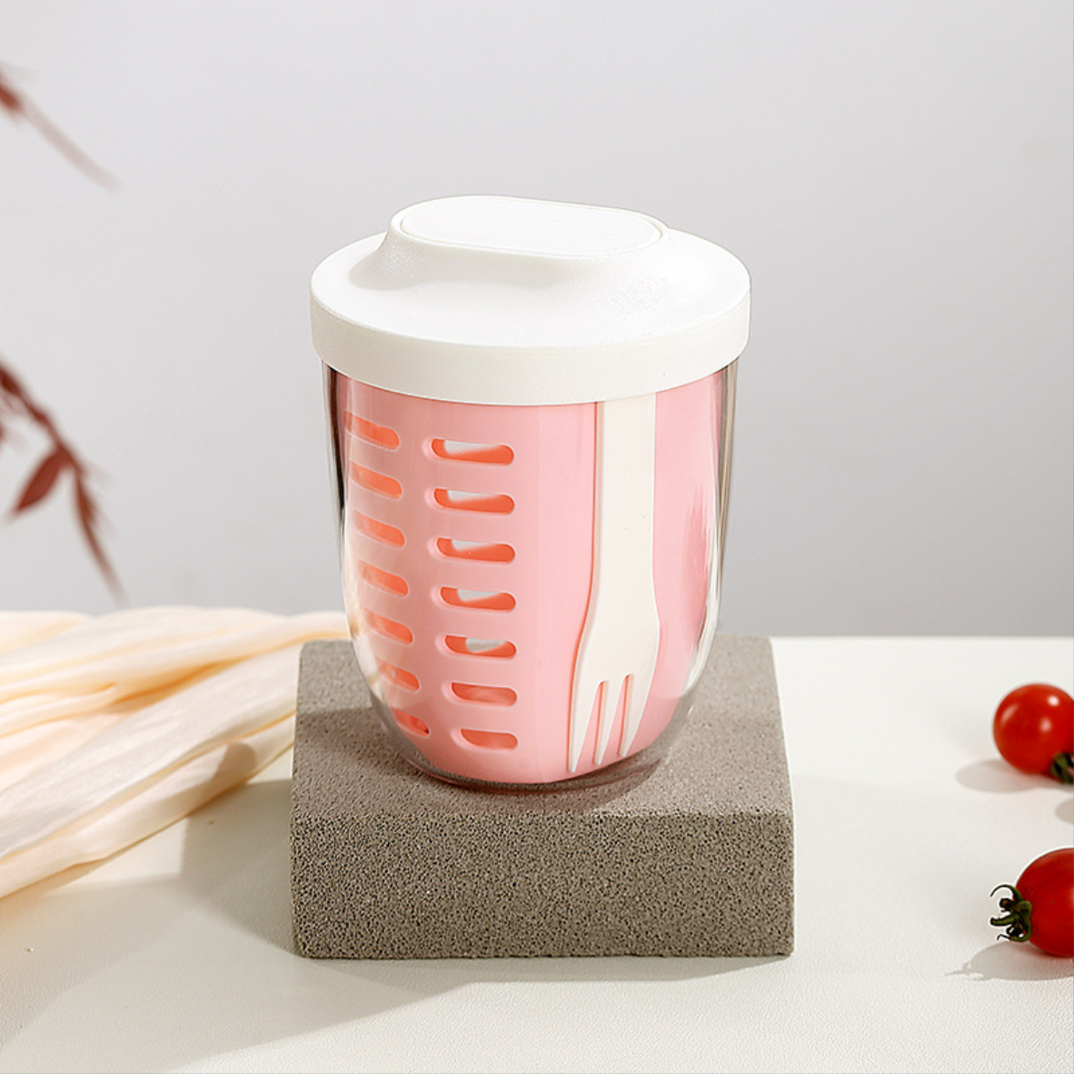 Portable Picnic Party Fruit Salad Storage Cup (with Lid and Fork)