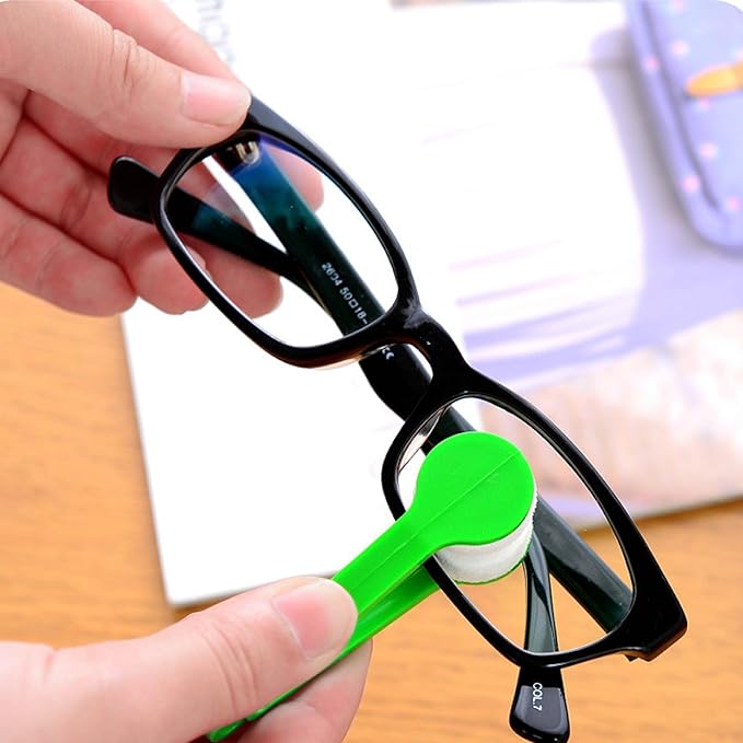 (🌲Christmas Sale - 49% OFF)Mini Eyeglass Lens Cleaner