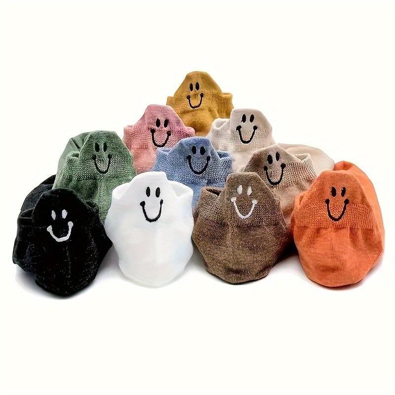🔥10 Pairs Four Seasons Cartoon Embroidered Smiling Face Socks