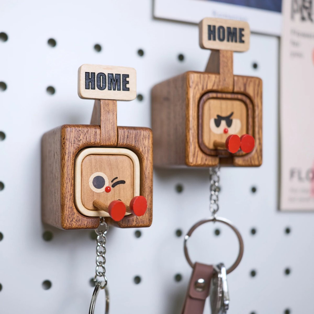 Magnetic Solid Wood Keychain❤️Hand-carved and assembled